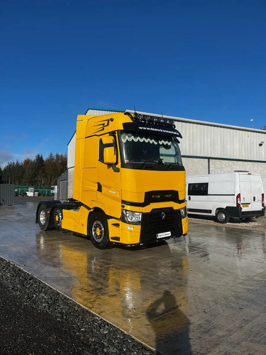 Renault T-High 520 - Image 1