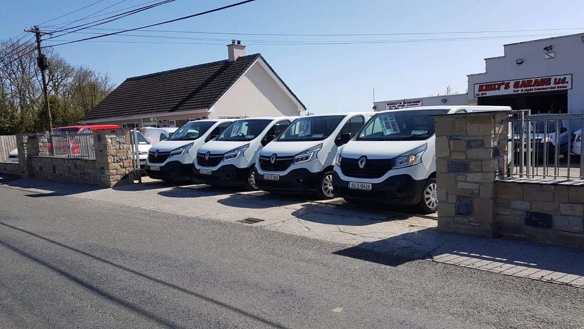 Renault Trafic 192 D new model 2.0LT CHOICE OF 7 - Image 3