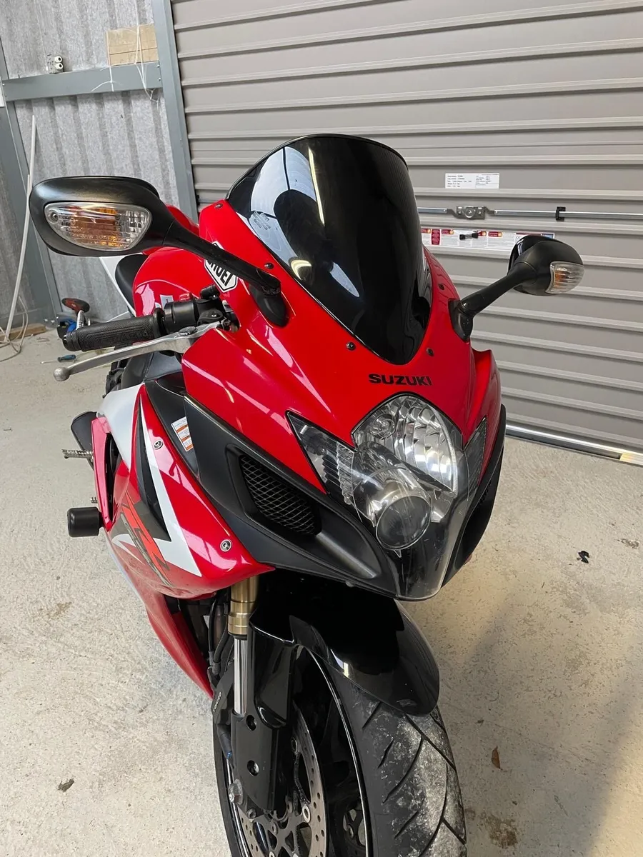 Suzuki gsxr 600 K7 - Image 3