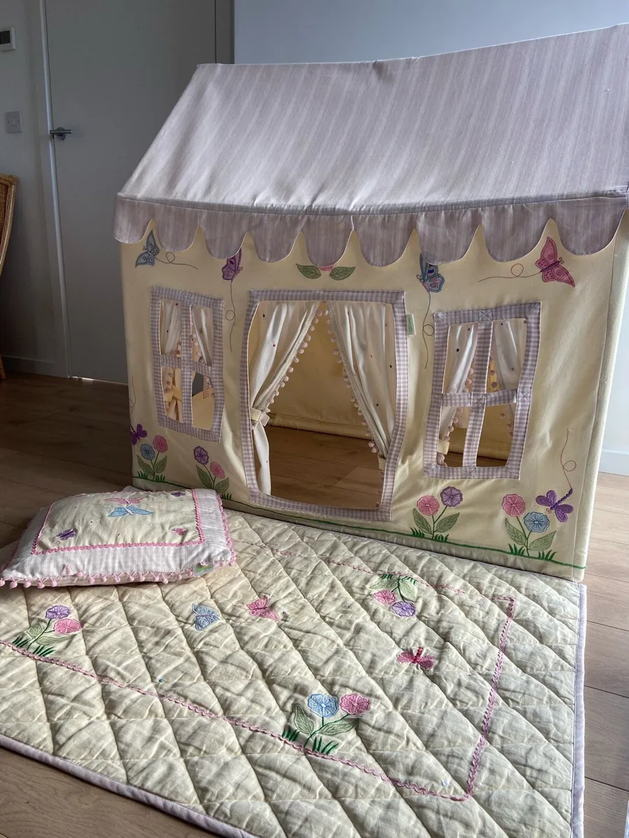 Win Green Play House - Image 1