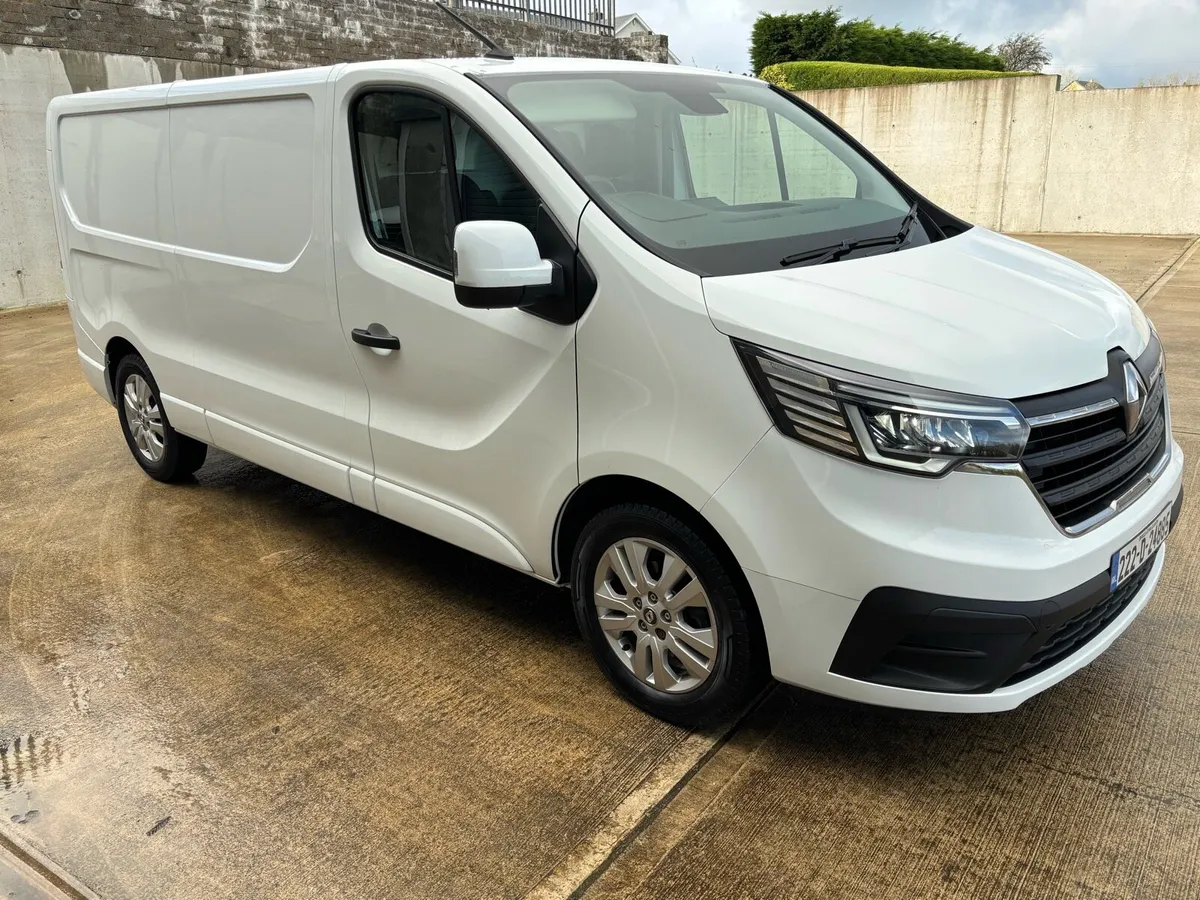 (222) Renault Trafic LL 30 Lwb 2022 - Image 1