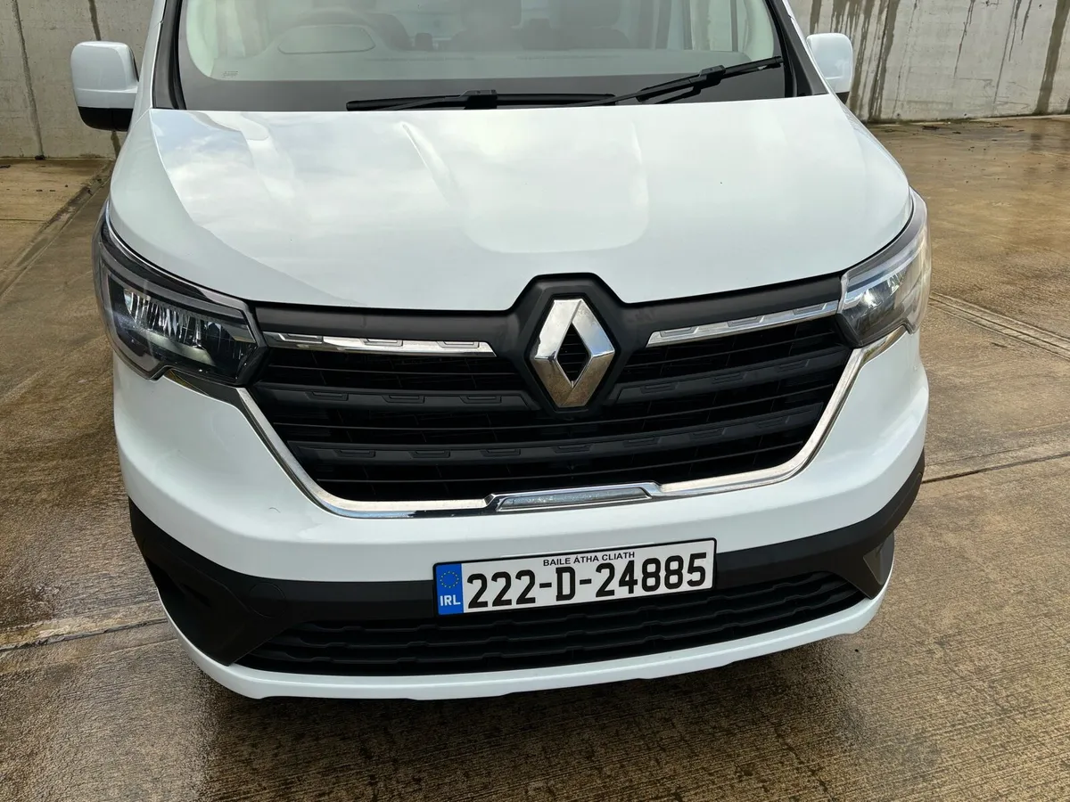 (222) Renault Trafic LL 30 Lwb 2022 - Image 2