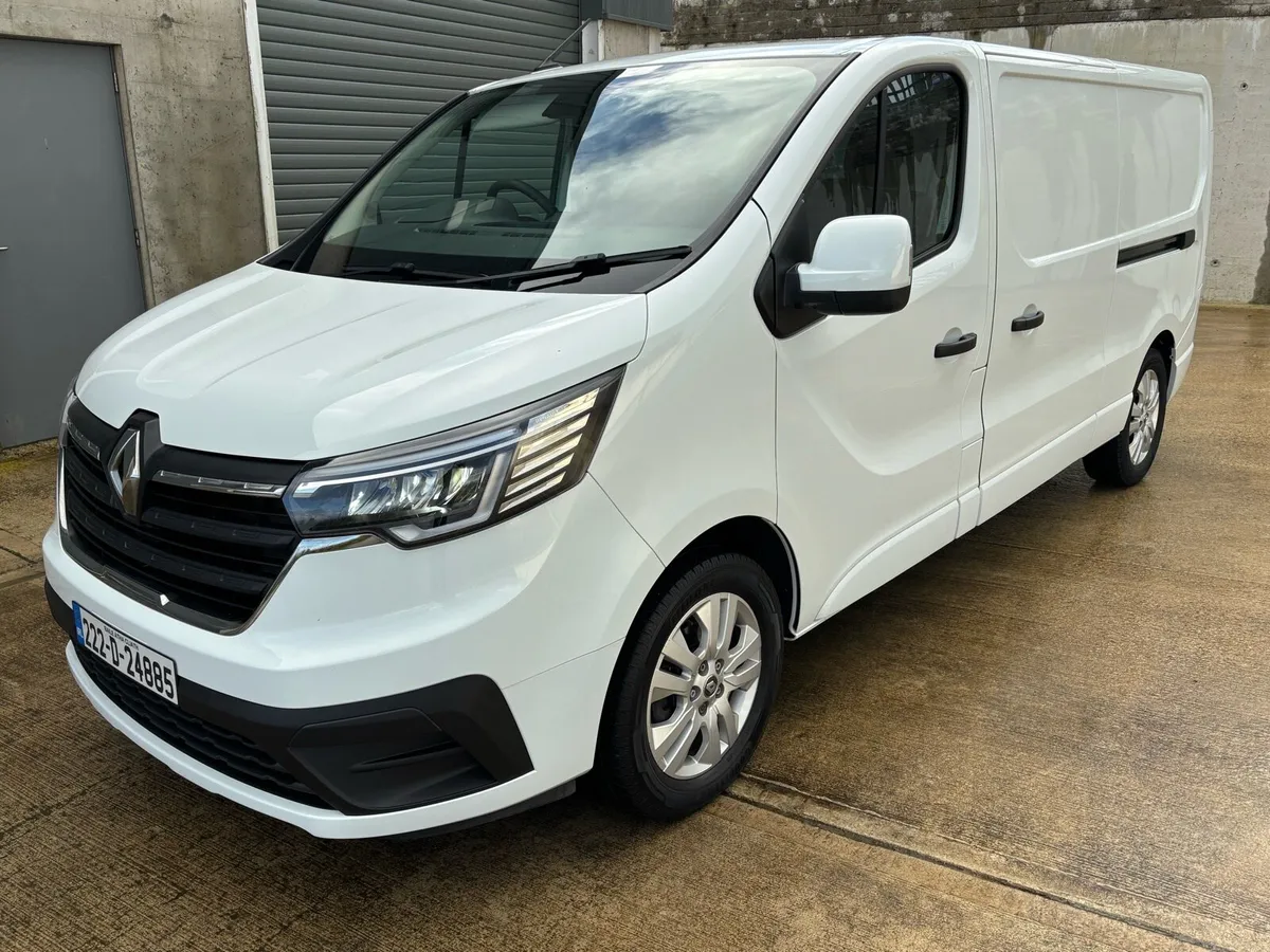 (222) Renault Trafic LL 30 Lwb 2022 - Image 3