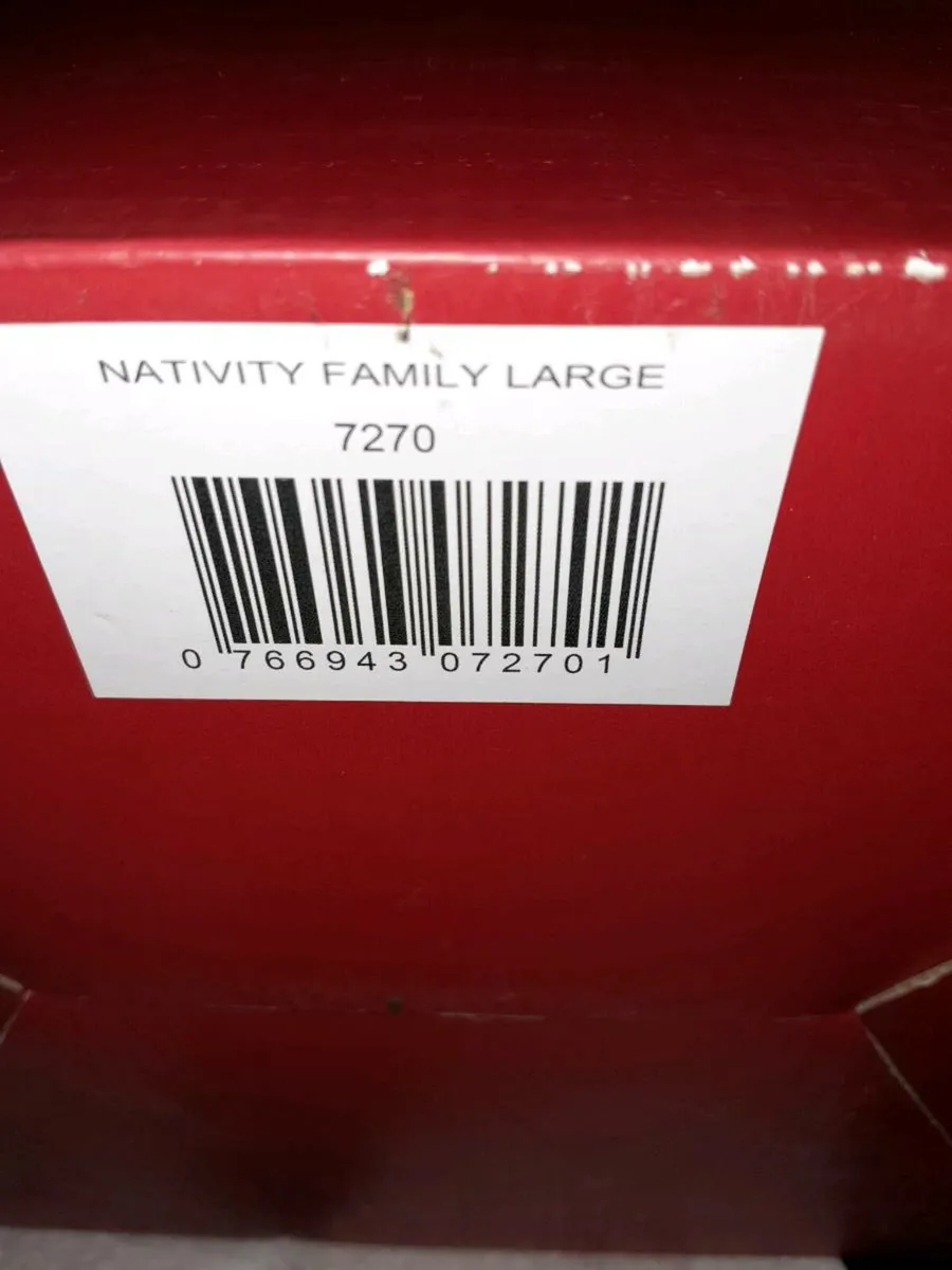 BELLEEK Nativity family large 7270 - Image 4