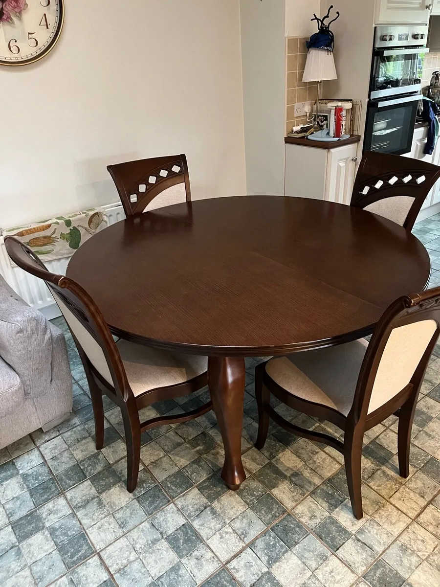 Dinning table - Image 1