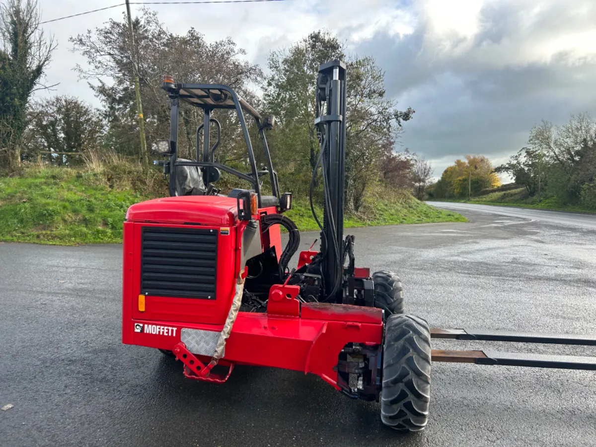 2017 Moffett mounty m5 2.5 ton 4 way forklift - Image 4