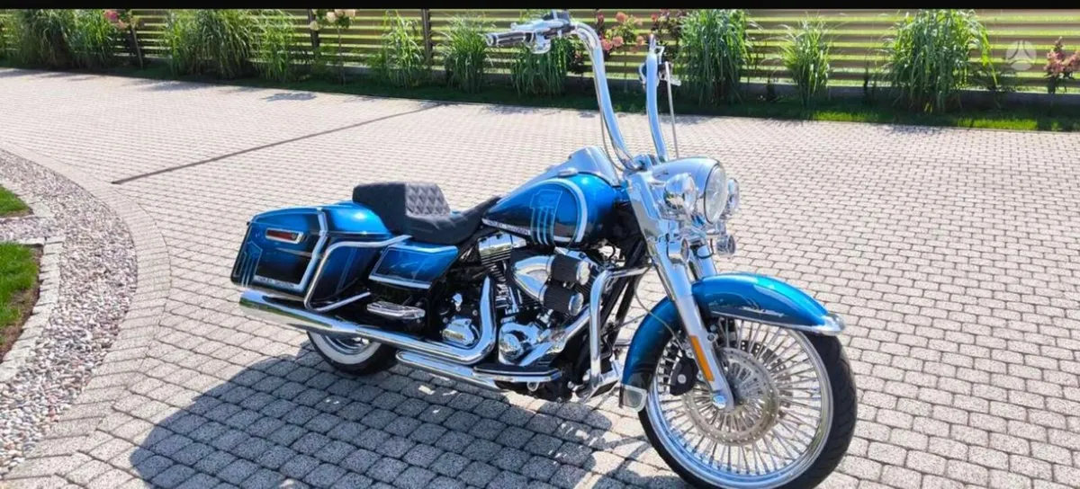 2 HARLEY  DAVIDSON ROAD KING 👑 - Image 1
