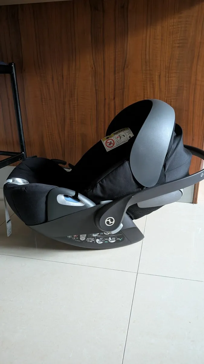Cybex Cloud Z i-Size car seat - Image 1