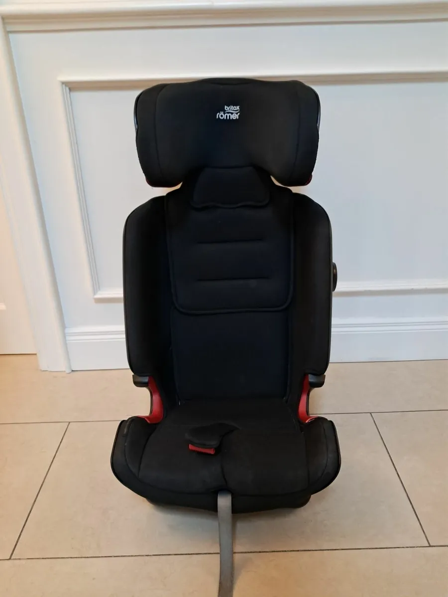 Britax Römer Advansafix IV R Car Seat - Image 2