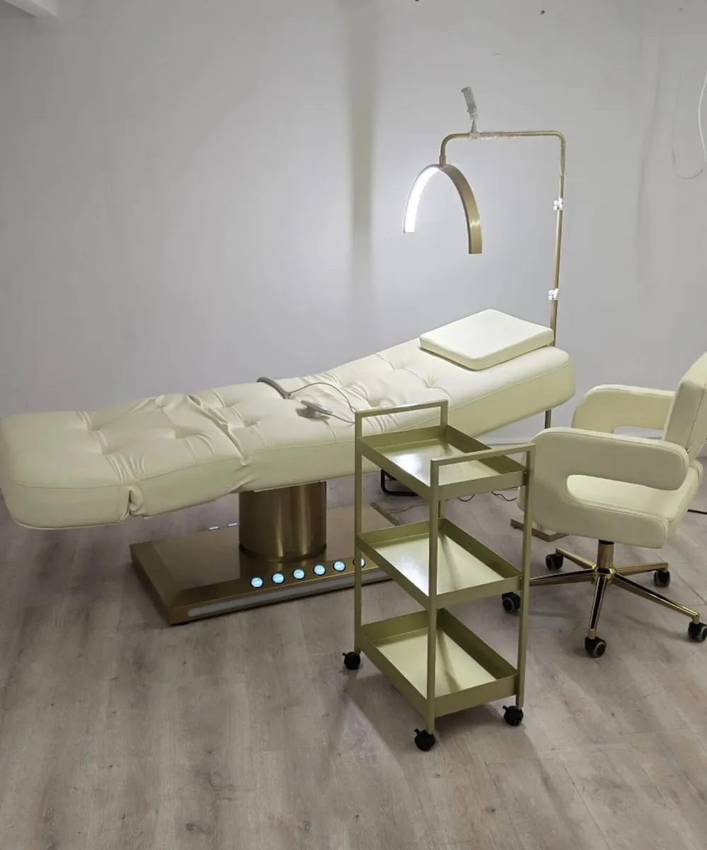 Bespoke Beauty  Beds/Chairs - Image 4