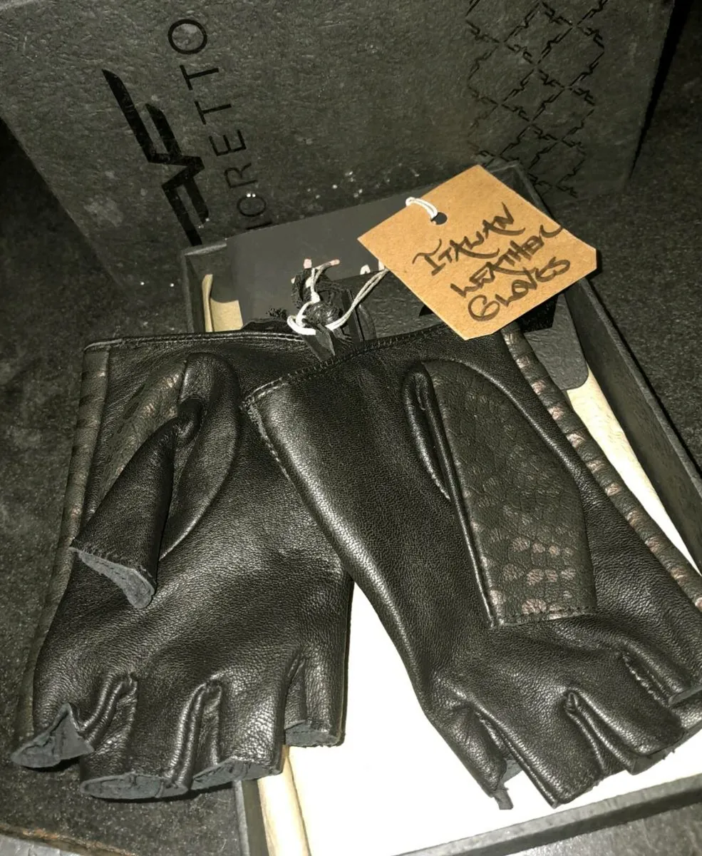 Fioretto Italian leather gloves new in box - Image 2