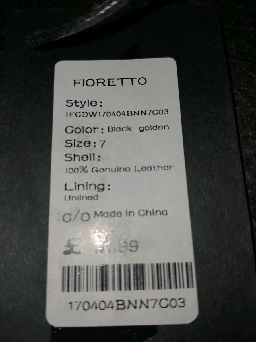 Fioretto Italian leather gloves new in box - Image 3