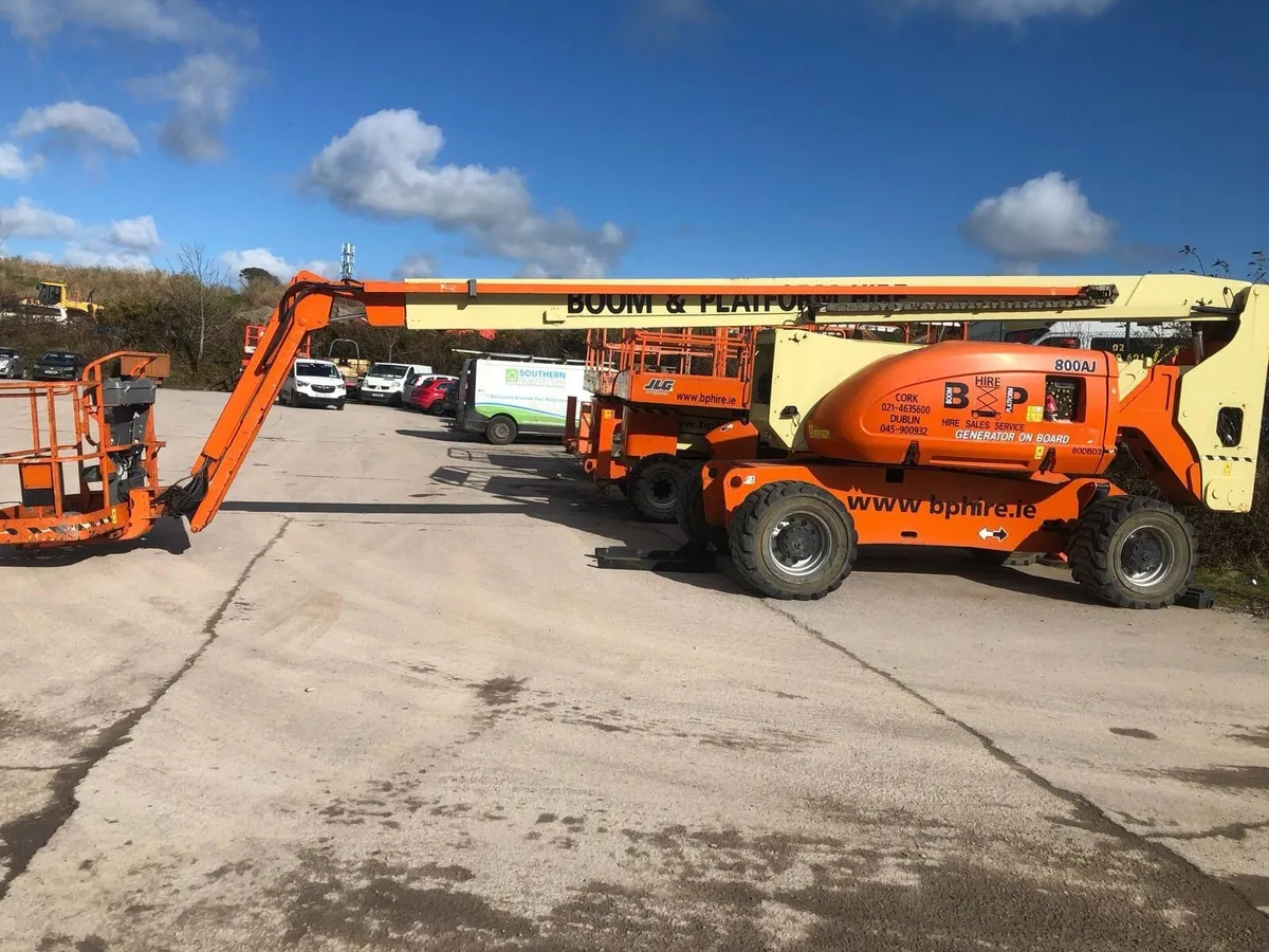 JLG 85FT BOOM LIFT - Image 1