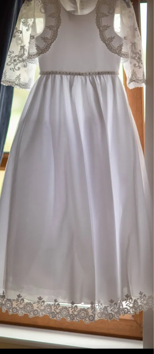 Communion dress with accessories - Image 3