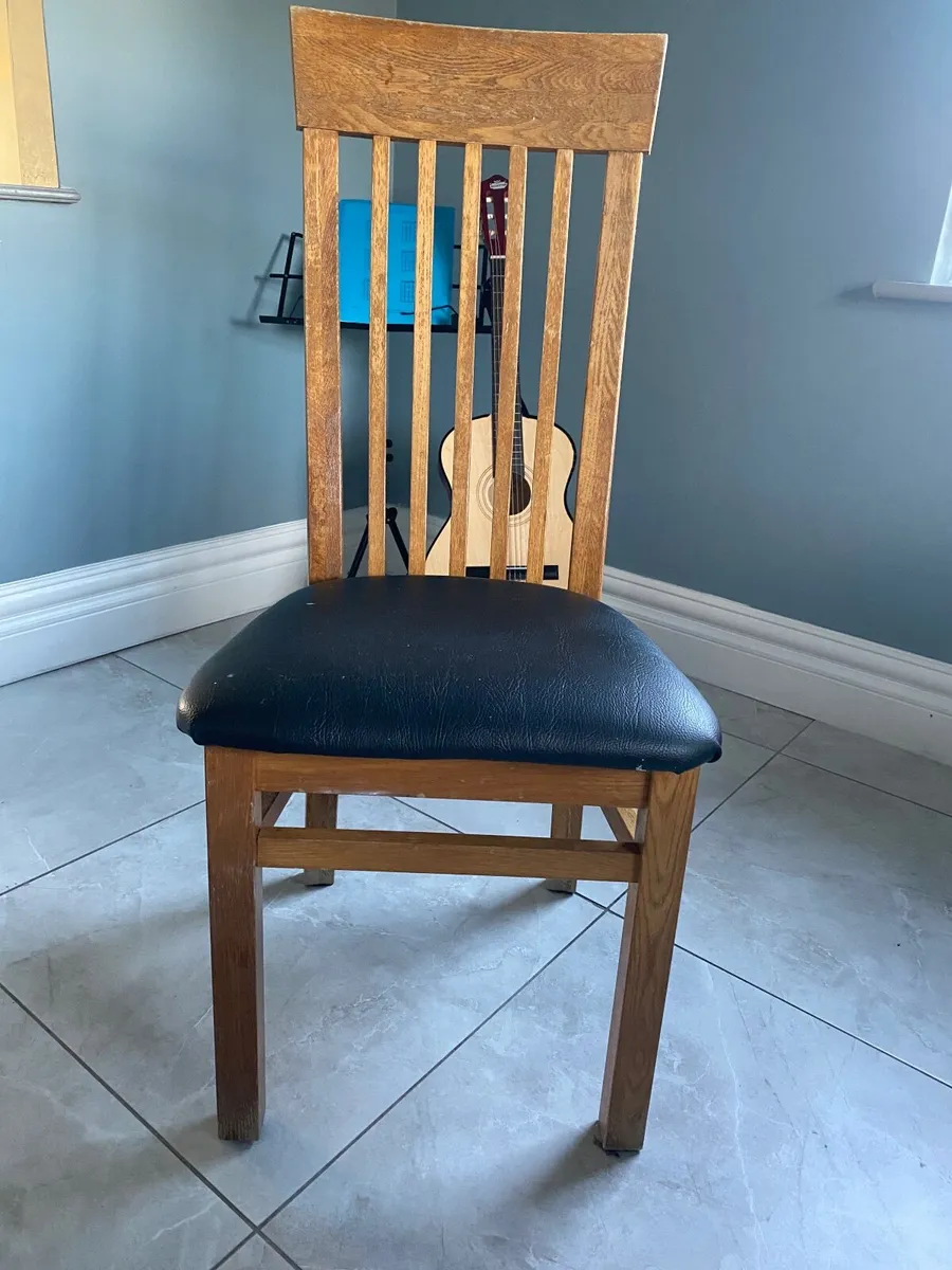 Kitchen table - Image 1