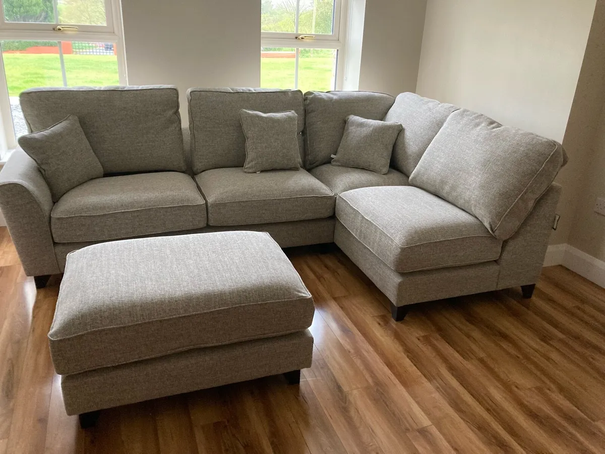 Couch/Sofa - Image 1