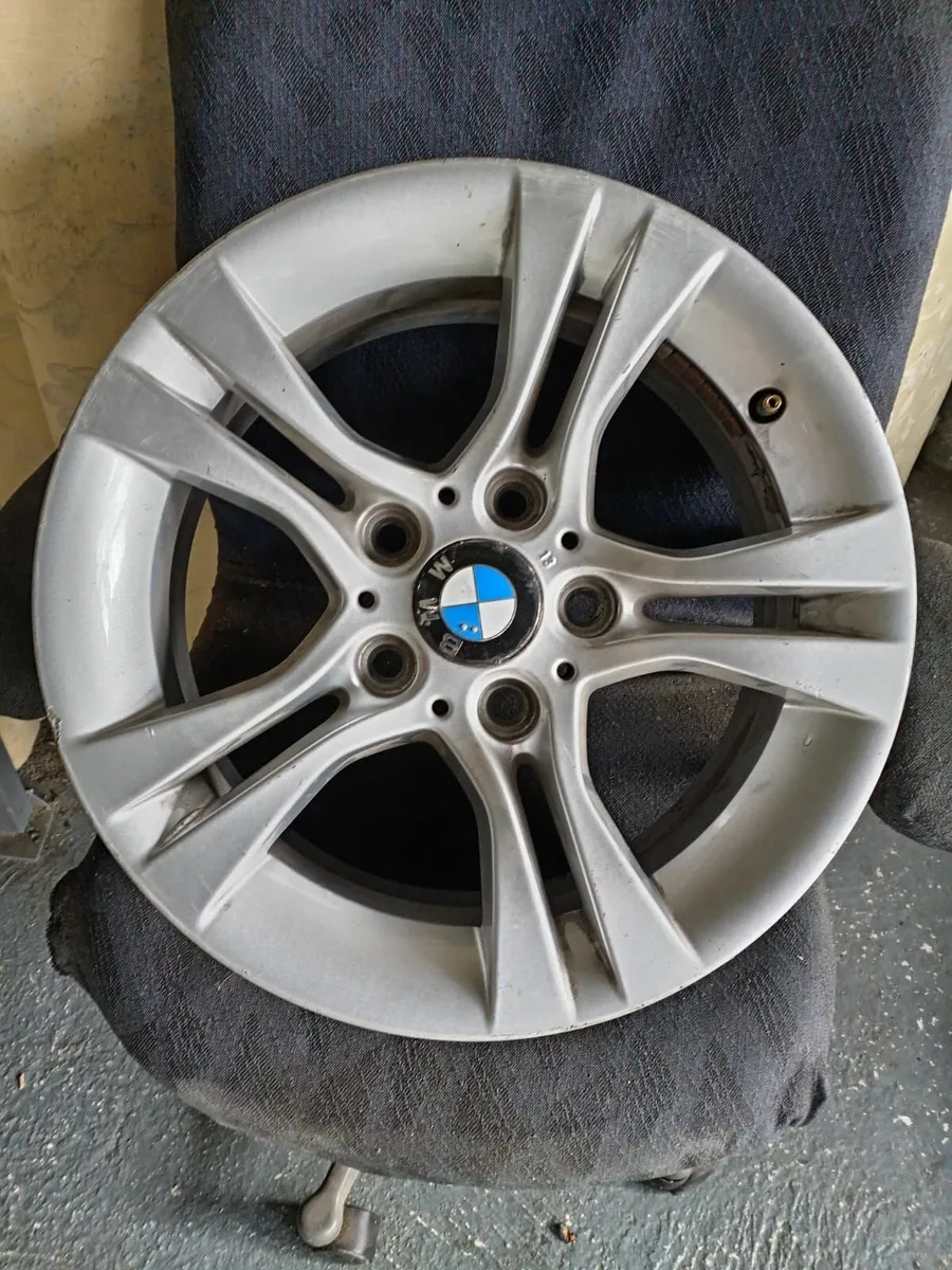 Car Rims (4), Bike Back boxes, single Phase motors - Image 1