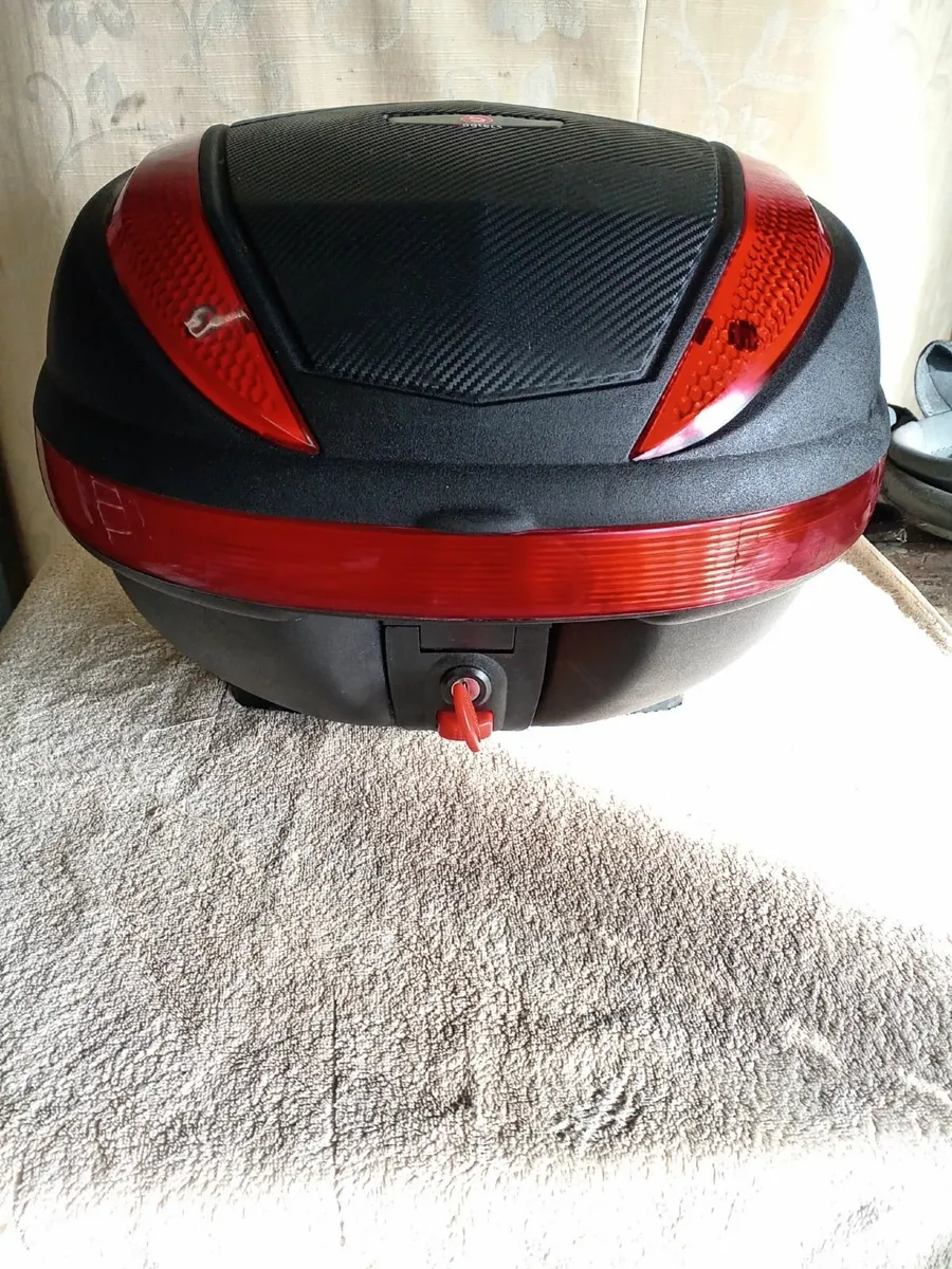 Car Rims (4), Bike Back boxes, single Phase motors - Image 3