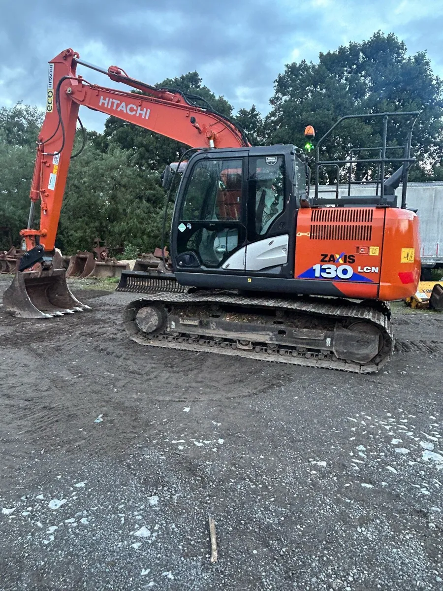 Hitachi 130-6 - Image 1