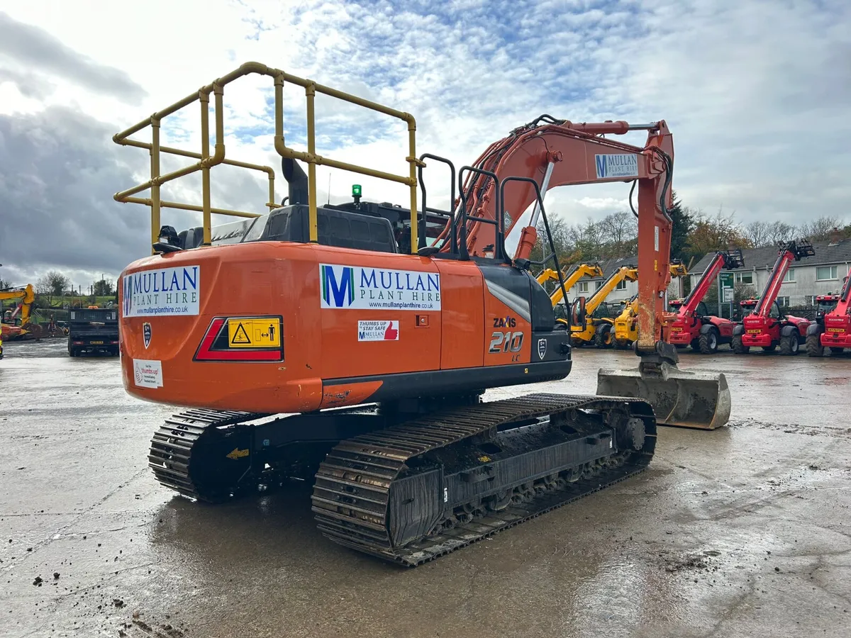 2023 Hitachi ZX210 LC-7 - MULLANS - Image 3