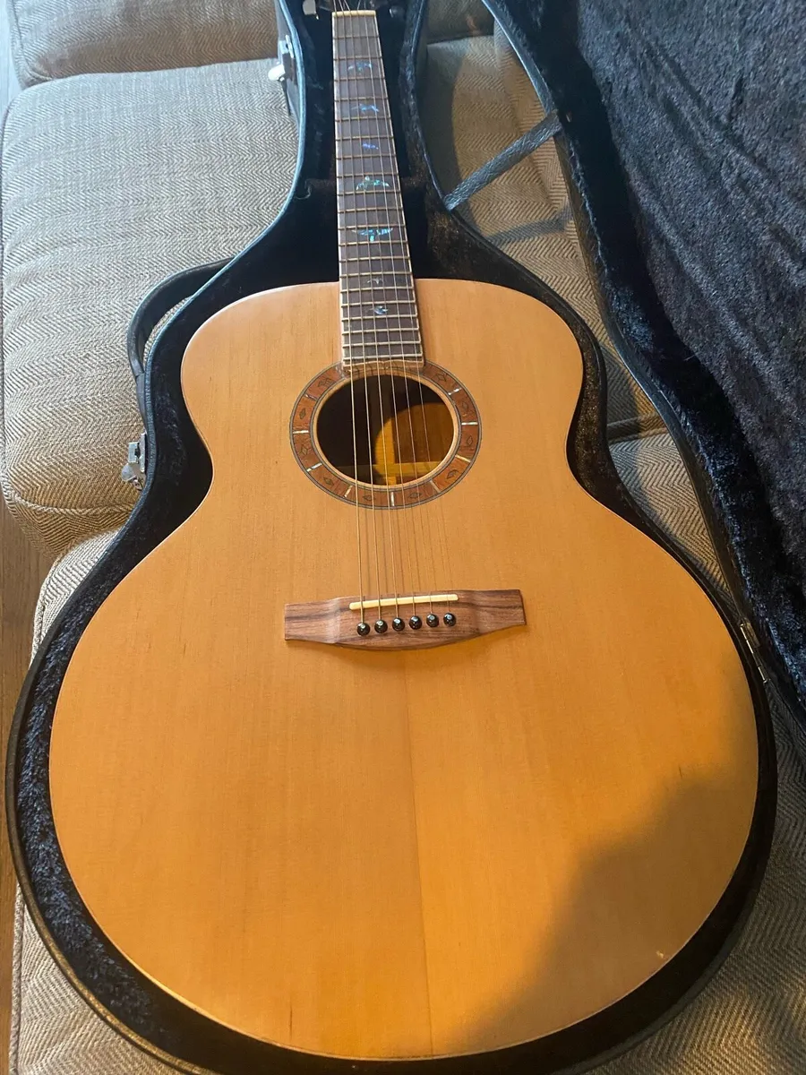 Handmade acoustic guitar - Image 1