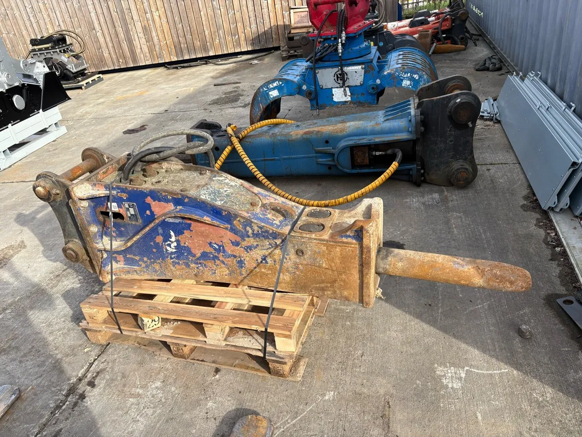 Furukawa FXJ175 Rock Hammer - Image 3