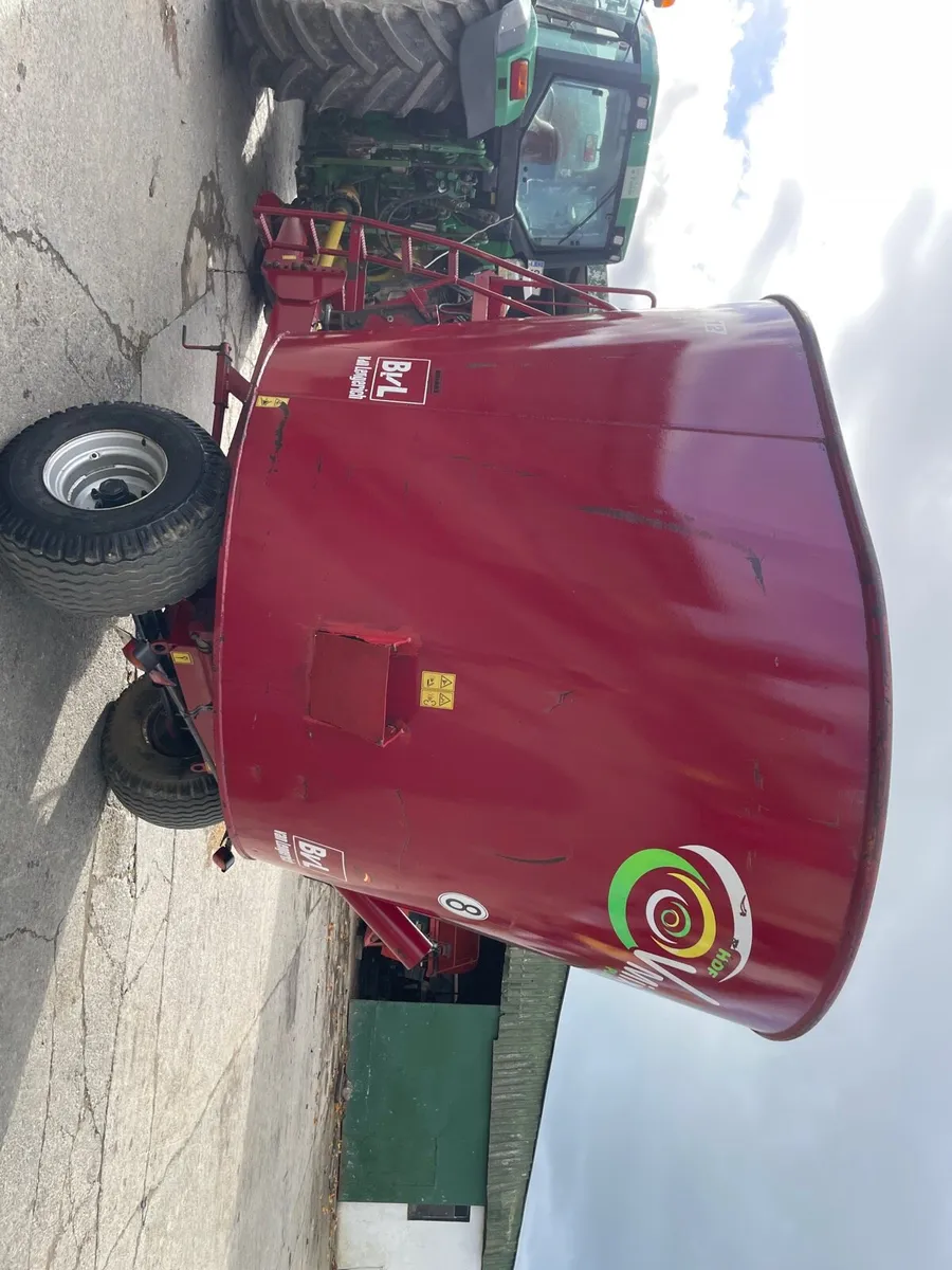 BVL 12 Cube Tub Feeder - Image 3