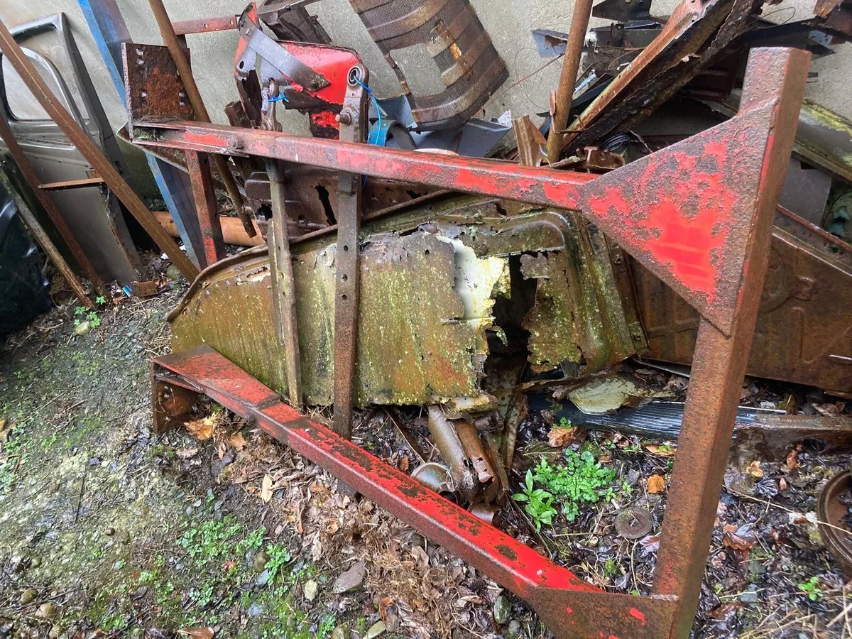 Safety frame from Massey Ferguson 165 - Image 1