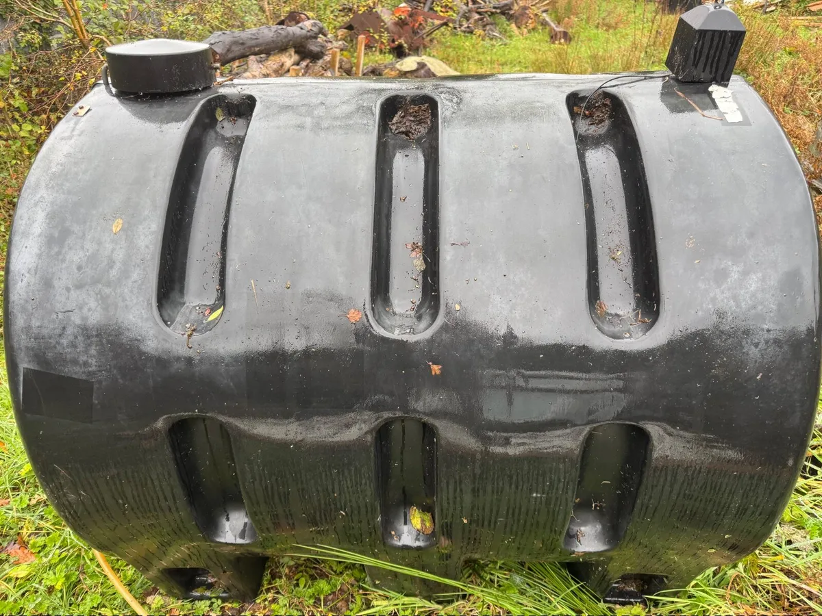 1500  litre oil tank for sale. - Image 2
