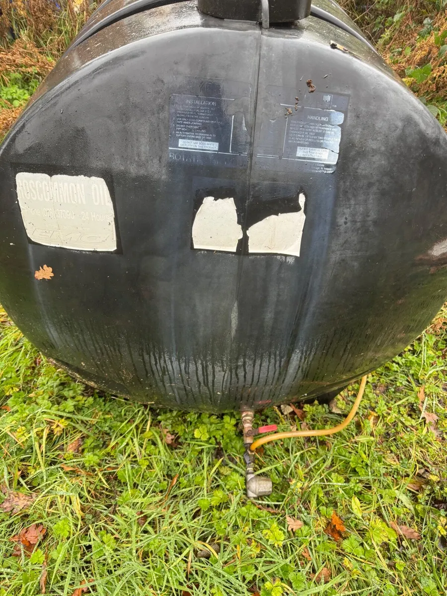 1500  litre oil tank for sale. - Image 1