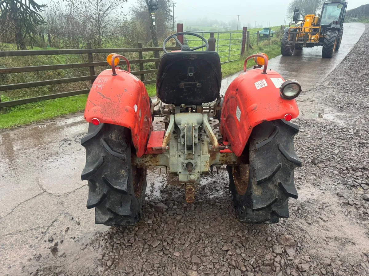 Yanmar ym2610 compact tractor - Image 2