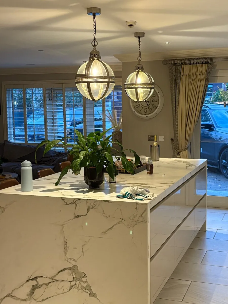 Pair of light fittings - Image 2