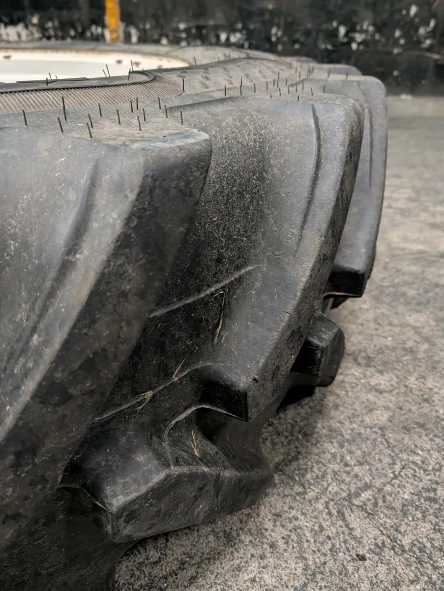 Full set Wheels suit ford/New holland - Image 2