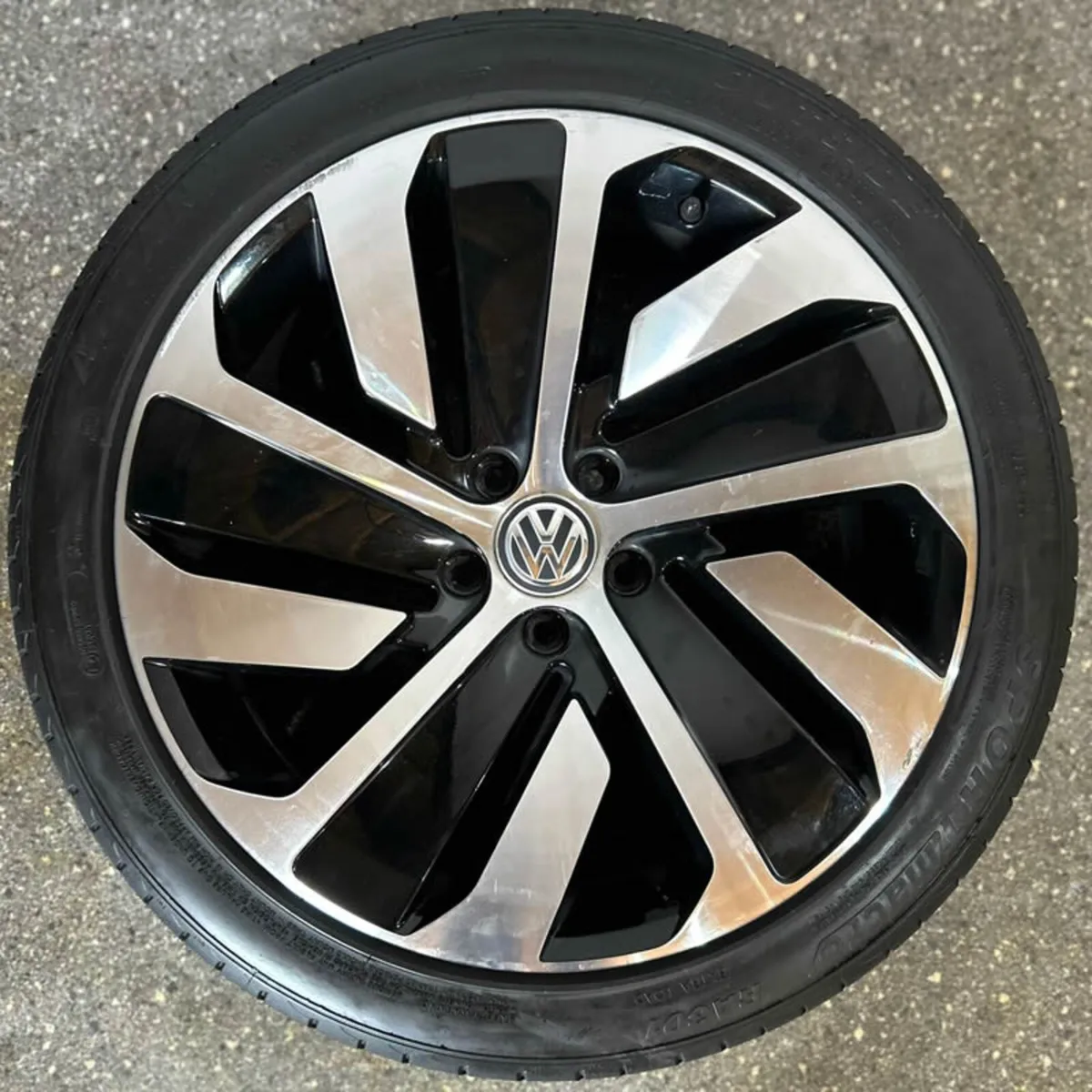 19" GENUINE VW MONTEVIDEO ALLOY ARTEON PASSAT - Image 2