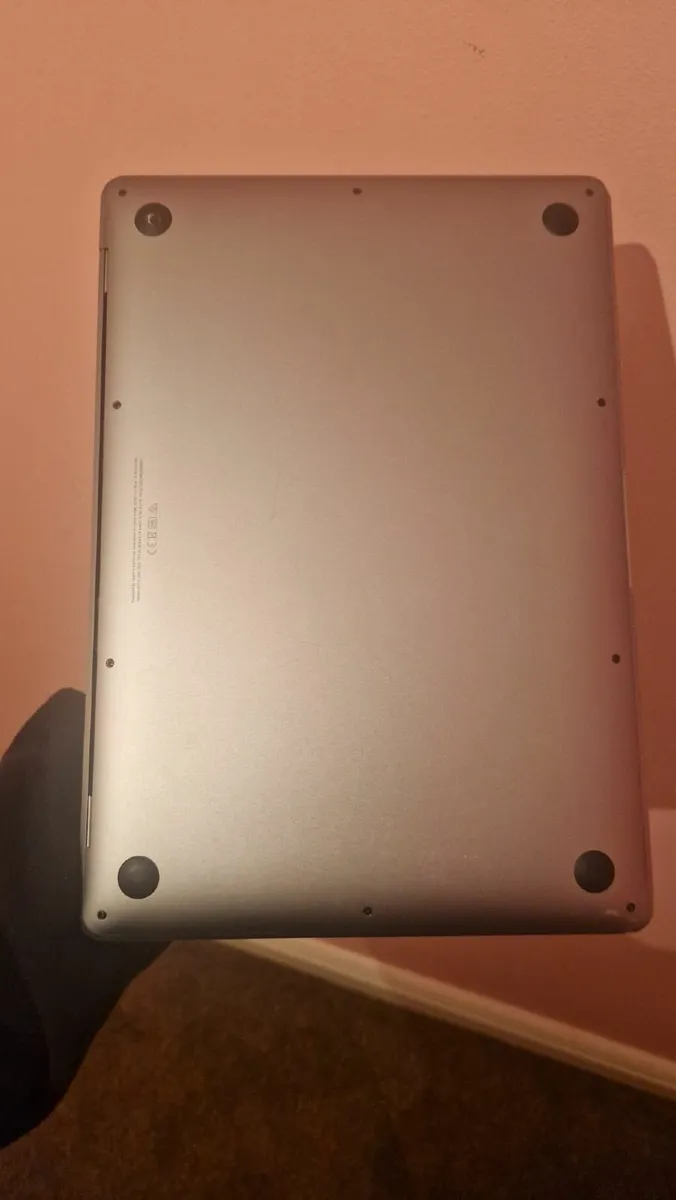 MacBook Air 13 inches Intel Core i5 16GB - Image 3