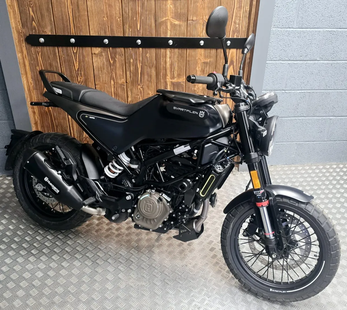 Husqvarna Svartpilen 125 - Image 1