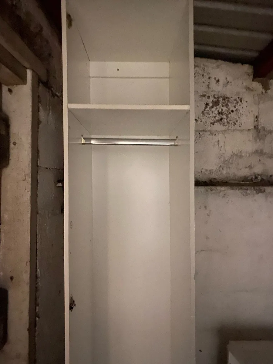 build in wardrobes -30 euro each - Image 3