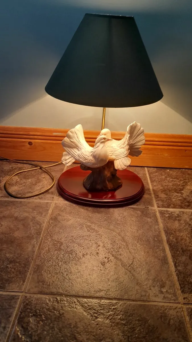 Antique Vintage Mahoona Dove Table Lamp - Image 3
