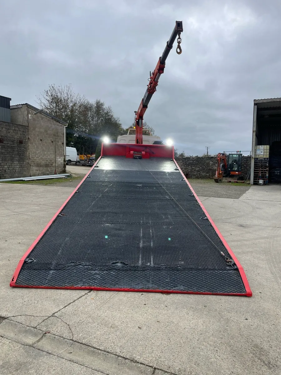 Volvo Tilt and slide hiab crane - Image 2