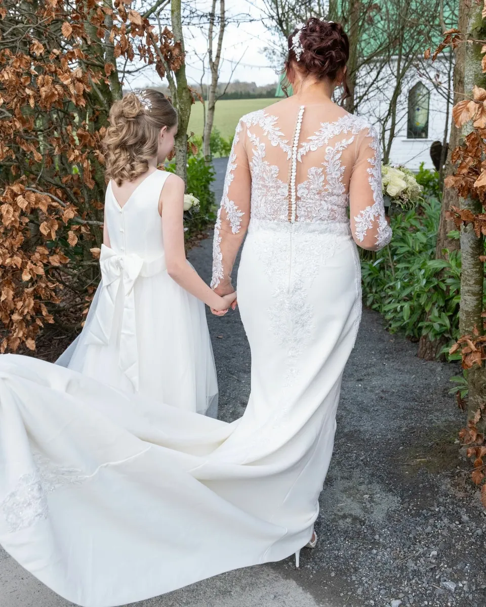 Wedding dress - Image 2