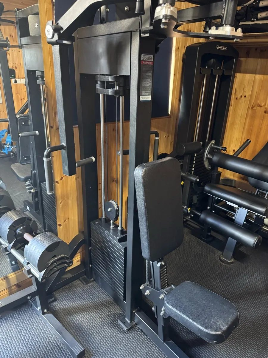 Pec Fly / Rear Delt Machine - Image 3