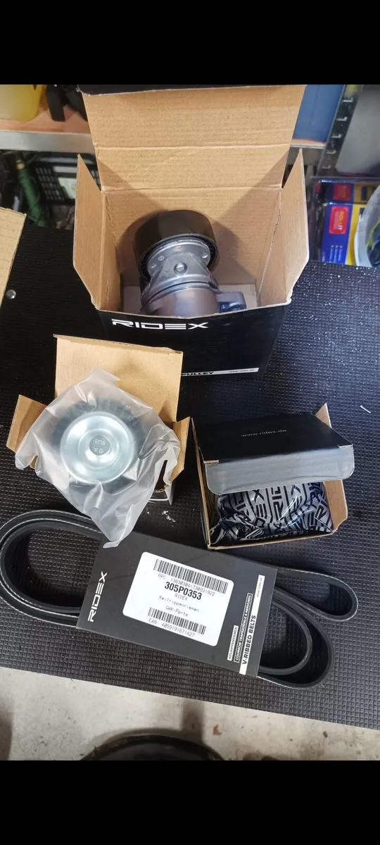 Alternator tensioner,belt and pulley kit - Image 2