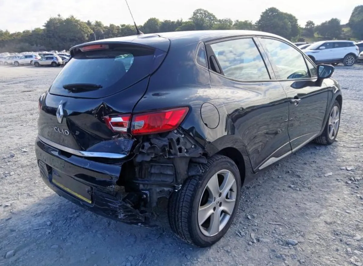 Breaking 2016 Renault Clio 1.2 - Image 3