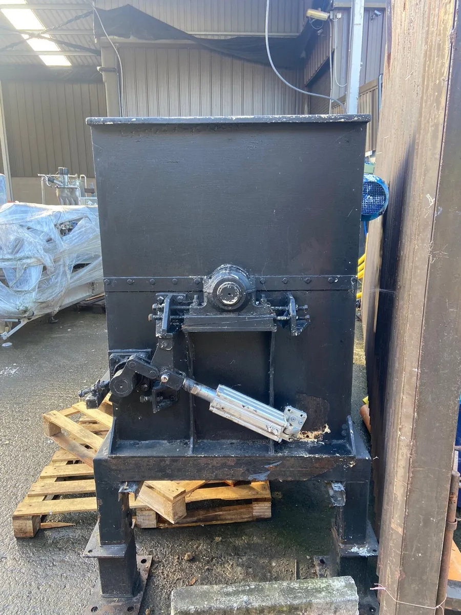 Industrial mixer - Image 1