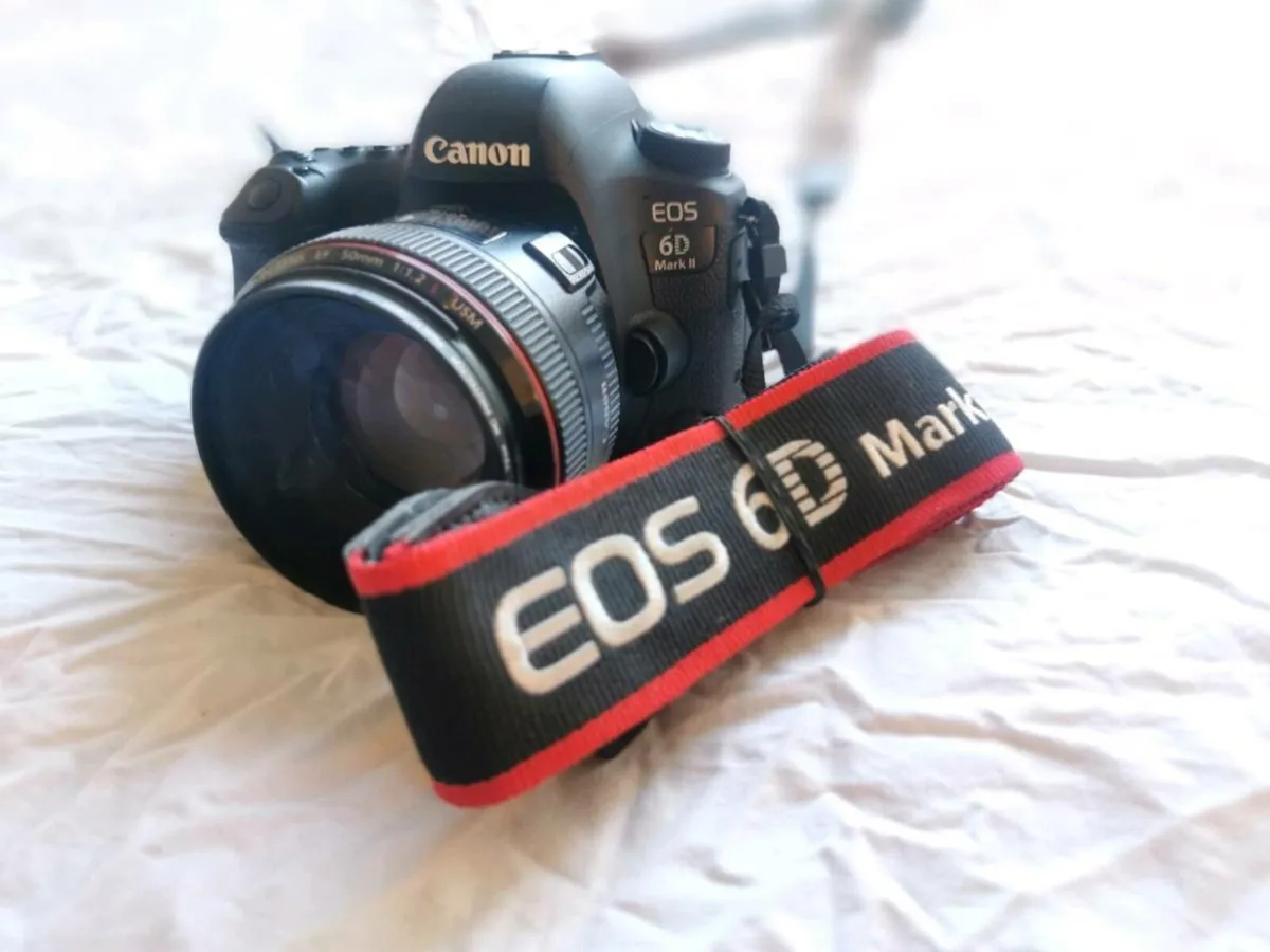 Canon 6D - Mark II €600 ***... Lens too for sale - Image 1