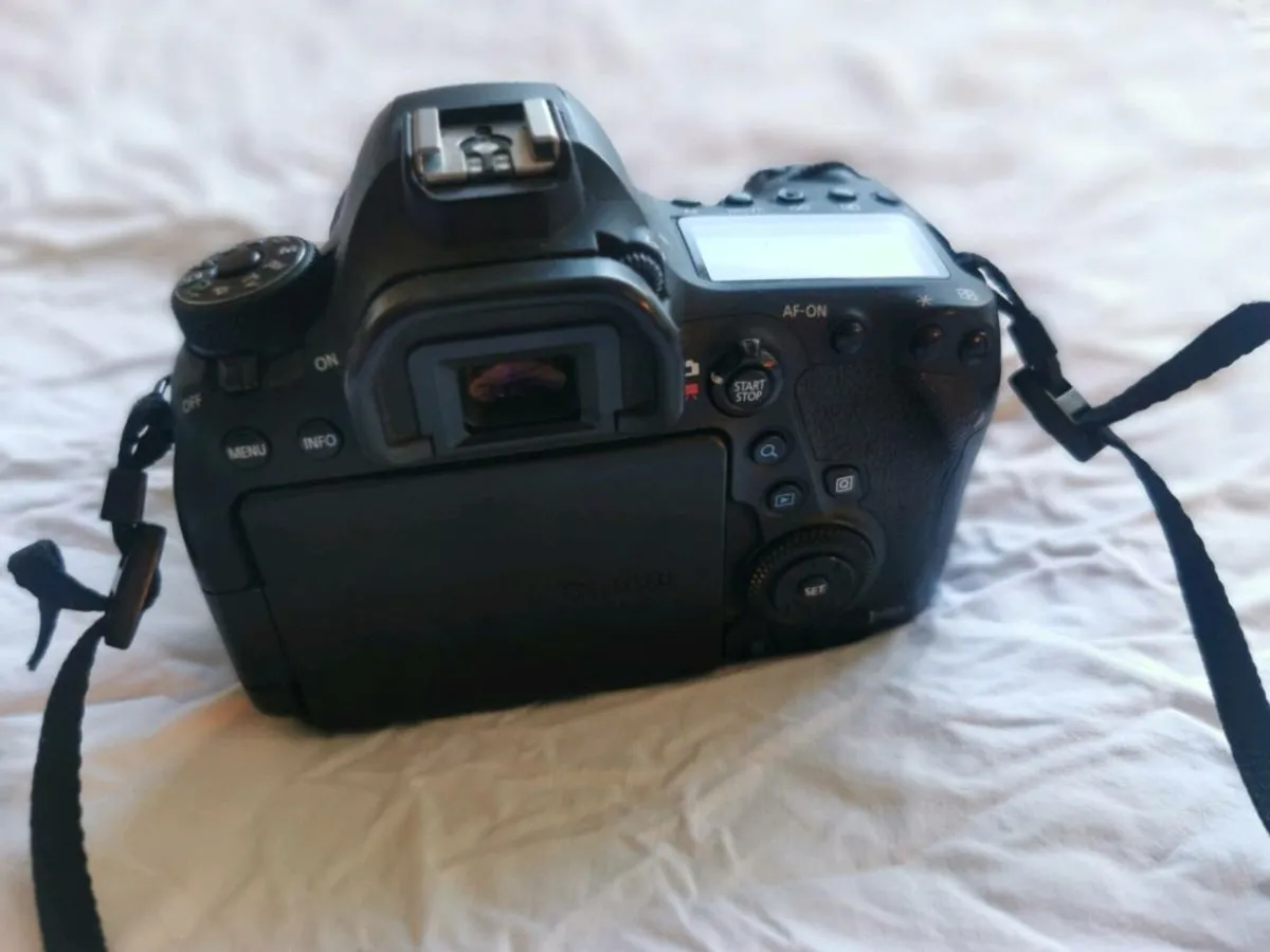 Canon 6D - Mark II €600 ***... Lens too for sale - Image 2