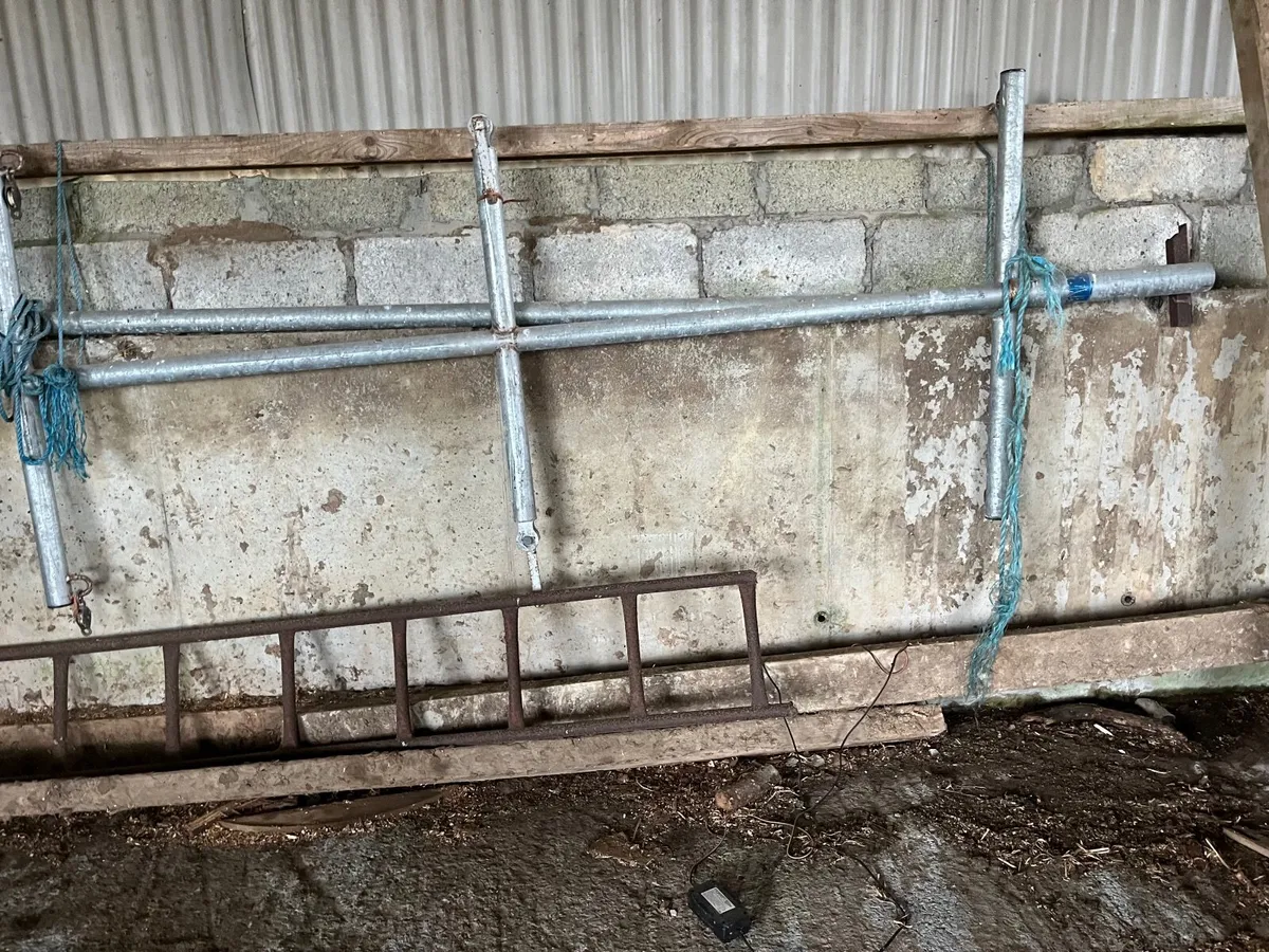 Heavy steel t bar  clothes line poles - Image 2