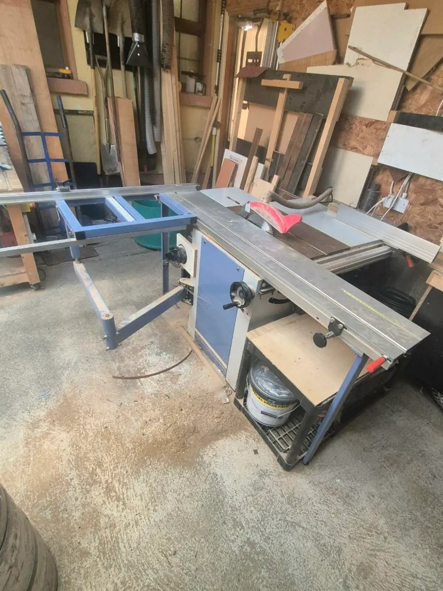 Sliding table saw - Image 4