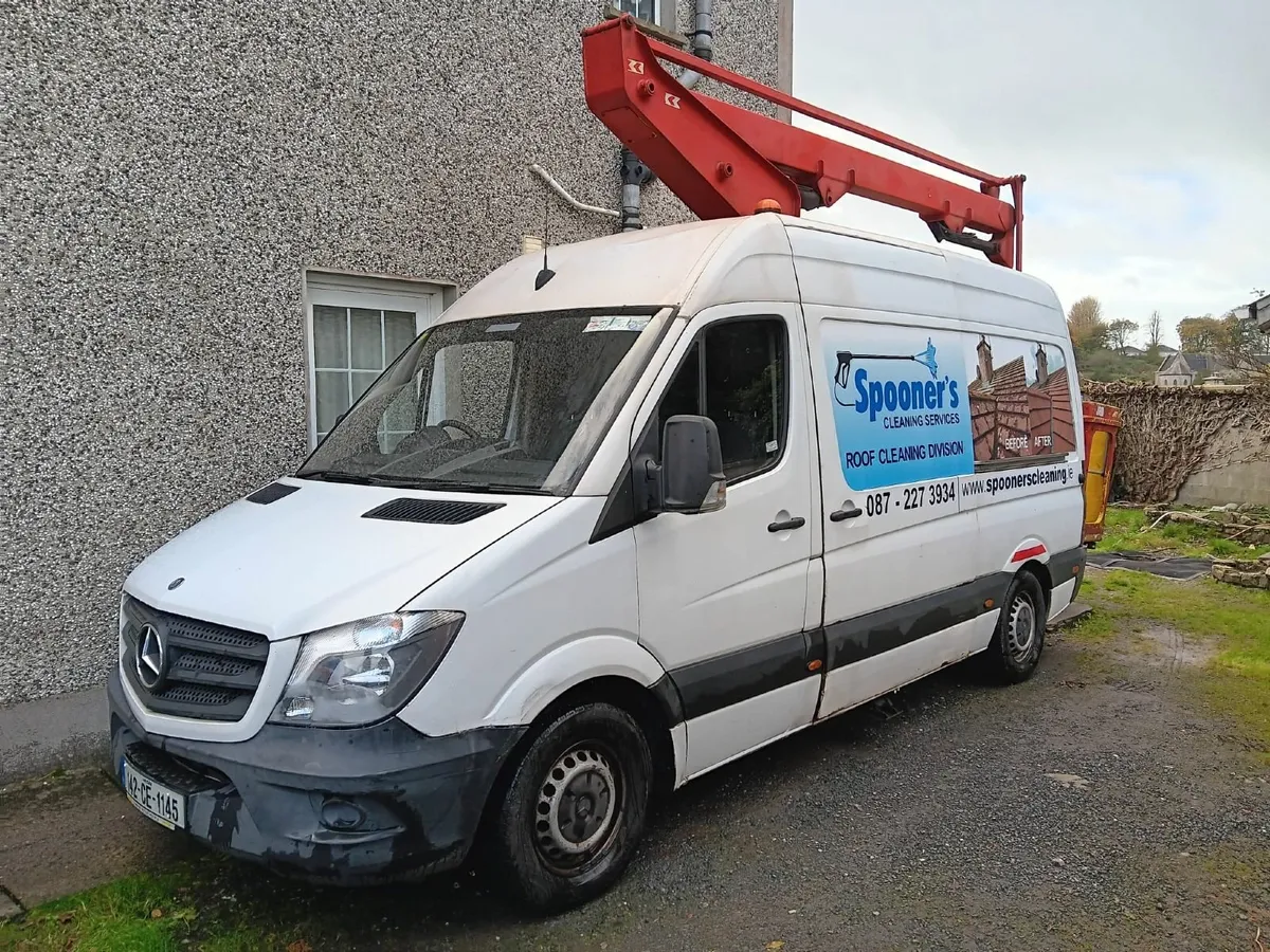 Mercedes Sprinter Cherry Picker 2014 - Image 1