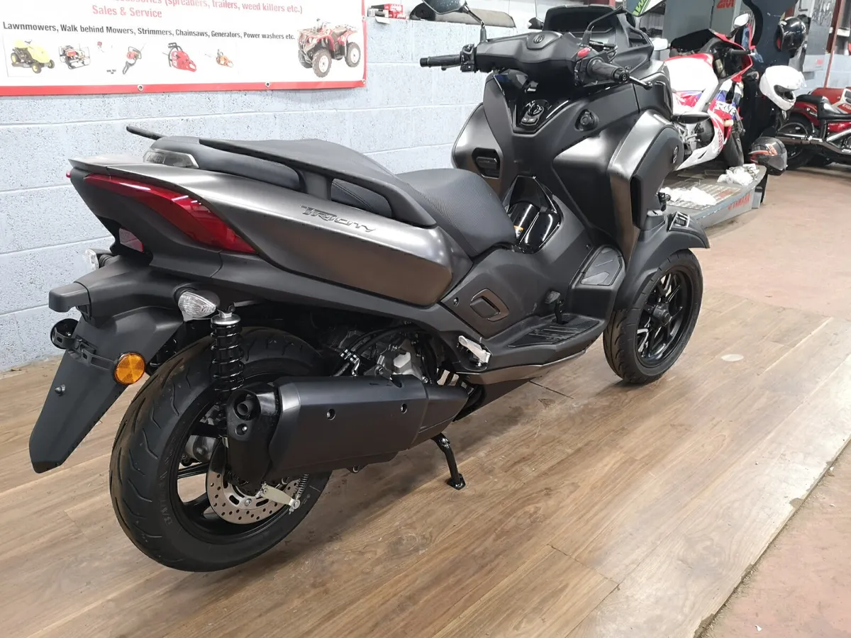 Yamaha Tricity 300 Drive on Car Licence - Image 4